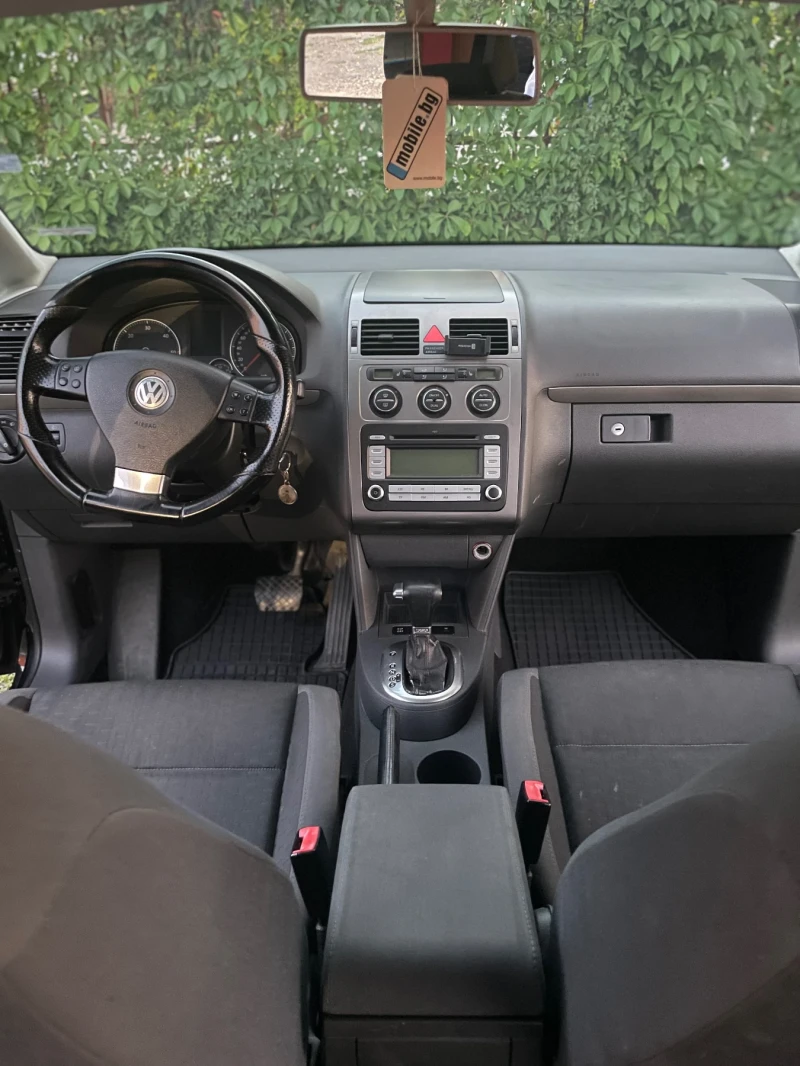 VW Touran, снимка 9 - Автомобили и джипове - 48017652