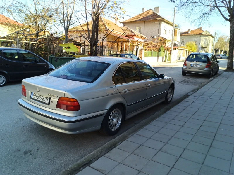 BMW 520, снимка 4 - Автомобили и джипове - 48090567