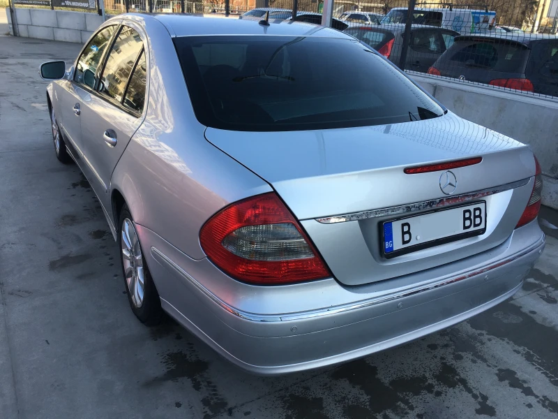 Mercedes-Benz E 200, снимка 5 - Автомобили и джипове - 49164875