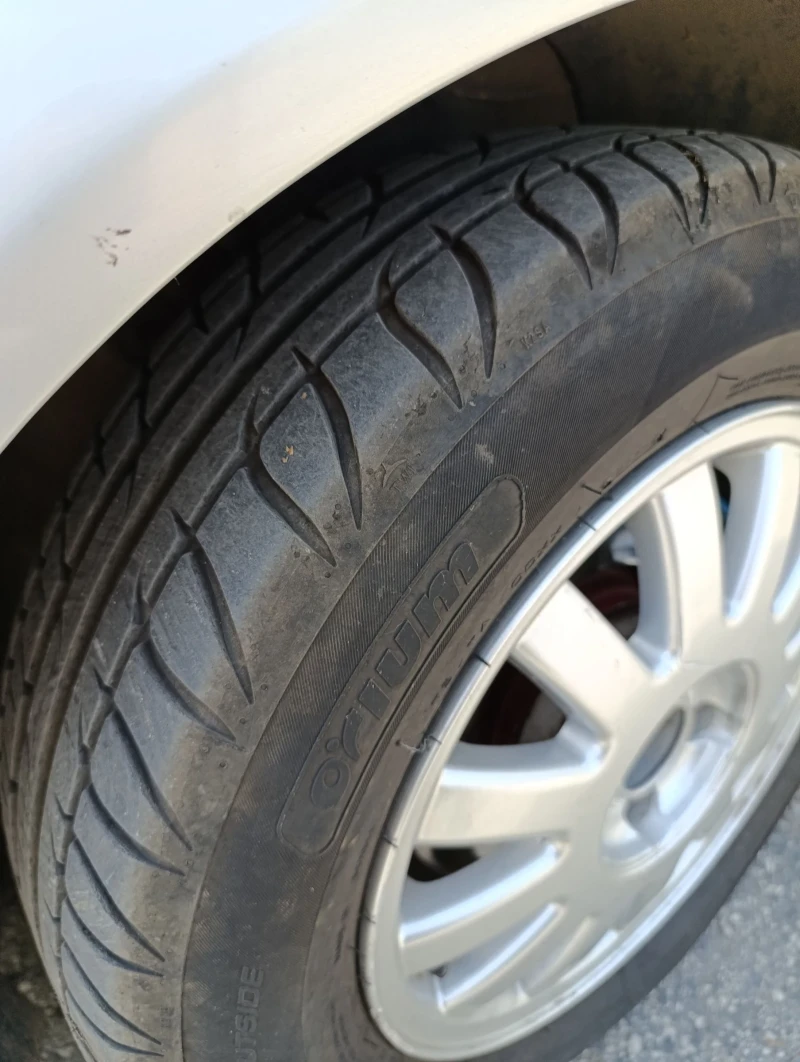 VW Golf 1.9 TDI, снимка 8 - Автомобили и джипове - 50306662