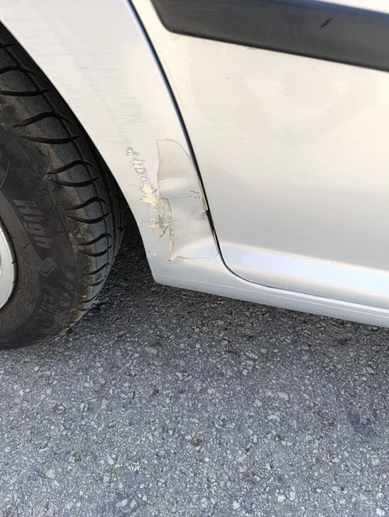 VW Golf 1.9 TDI, снимка 11 - Автомобили и джипове - 50306662