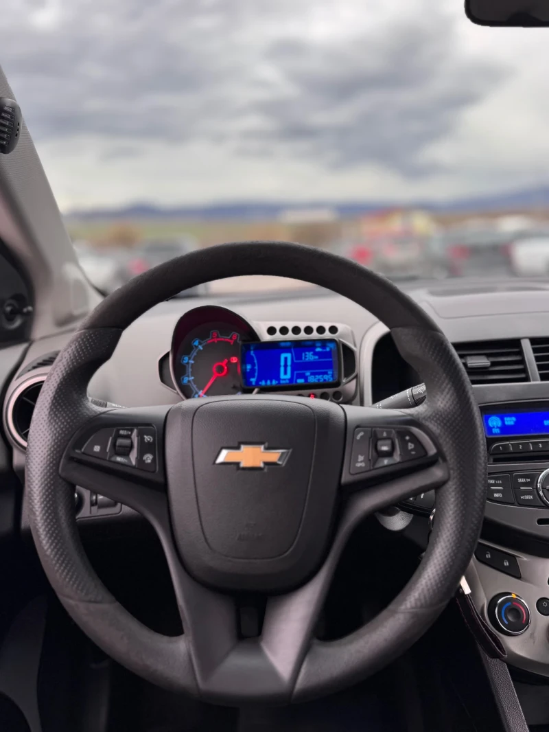 Chevrolet Aveo, снимка 9 - Автомобили и джипове - 52494471