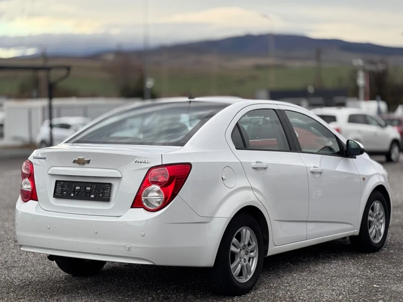 Chevrolet Aveo, снимка 4 - Автомобили и джипове - 52494471