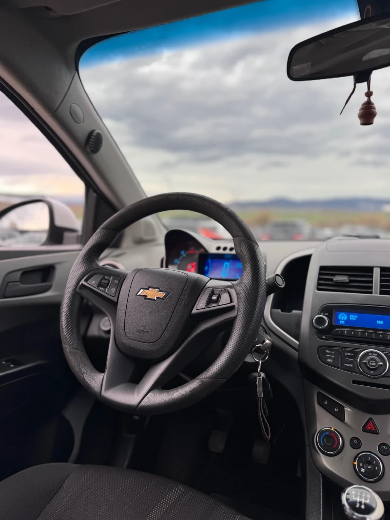 Chevrolet Aveo, снимка 8 - Автомобили и джипове - 52494471