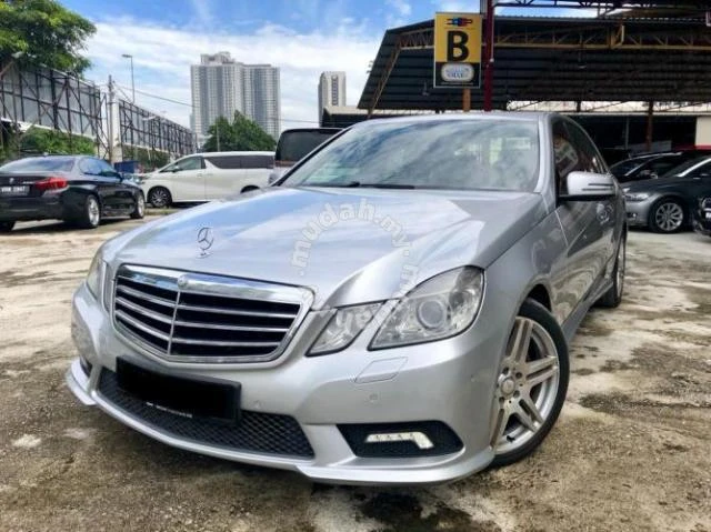 Mercedes-Benz E 350 3.5 265HP 4 Matic, снимка 1 - Автомобили и джипове - 46982085