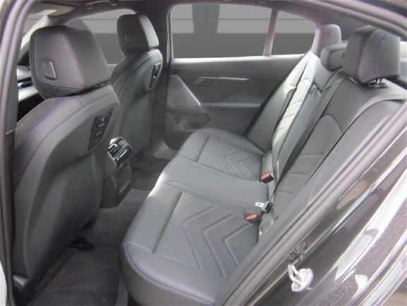 BMW 520 d = M-Sport = Shadow Line  | Mobile.bg   10