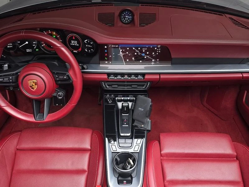 Porsche 911 Carrera 4 GTS Cabriolet| 473к.с.| ВКЛ.ТЕХНОТЕСТ, снимка 6 - Автомобили и джипове - 55375844