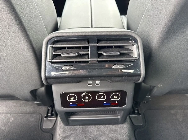 BMW 520 i = M-Sport = Гаранция, снимка 12 - Автомобили и джипове - 55890123