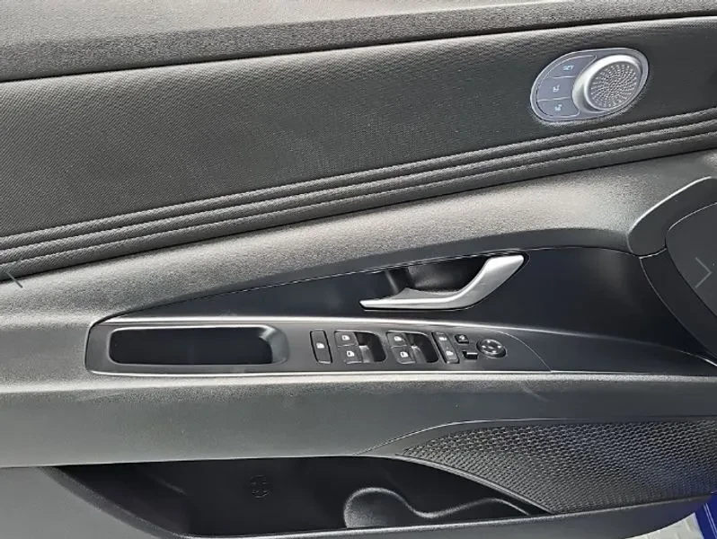 Hyundai Elantra  1.6 Inspiration, снимка 16 - Автомобили и джипове - 56719546