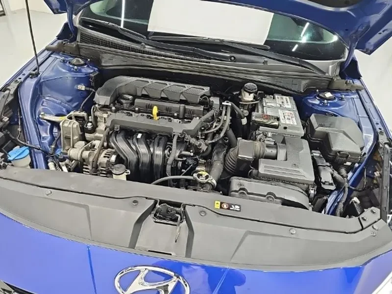 Hyundai Elantra  1.6 Inspiration, снимка 5 - Автомобили и джипове - 56719546