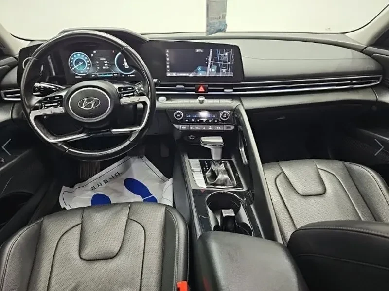 Hyundai Elantra  1.6 Inspiration, снимка 7 - Автомобили и джипове - 56719546