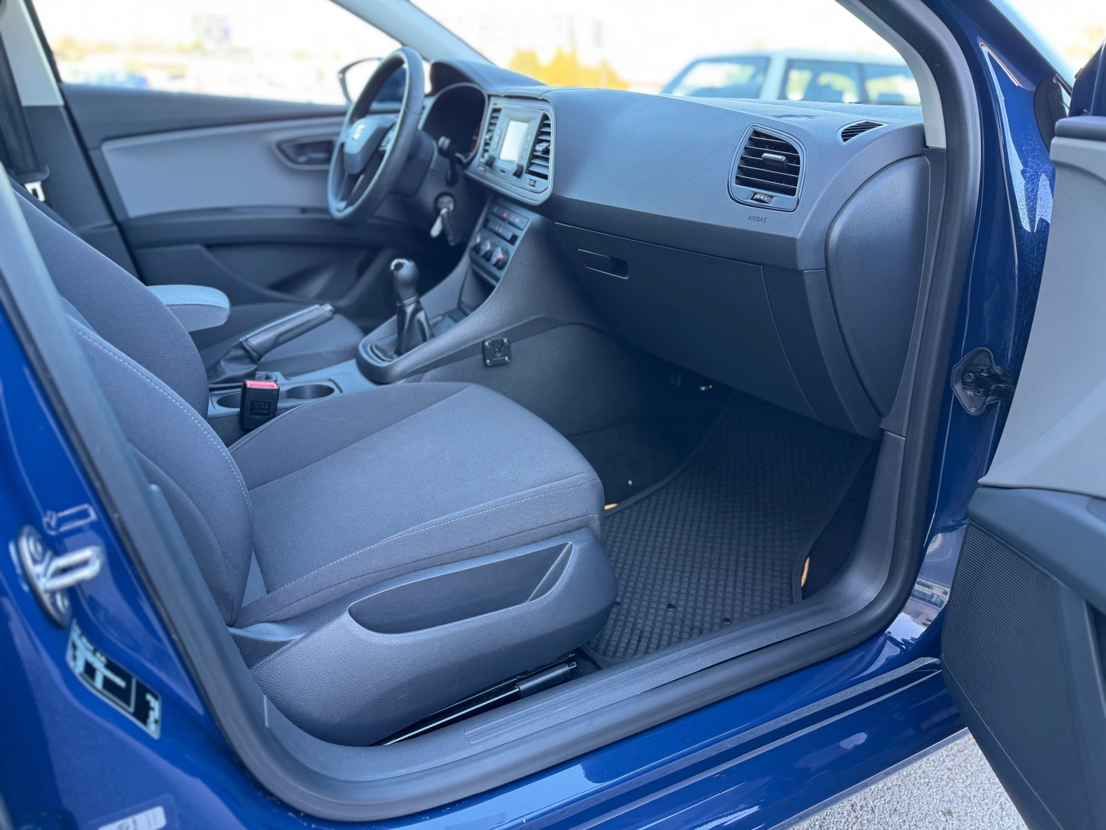 Seat Leon 1.6TDI-116-2019-EURO6 | Mobile.bg — изображение 14