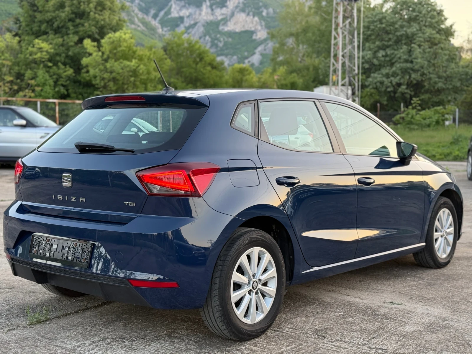Seat Ibiza TGI Carplay Темпомат - изображение 5