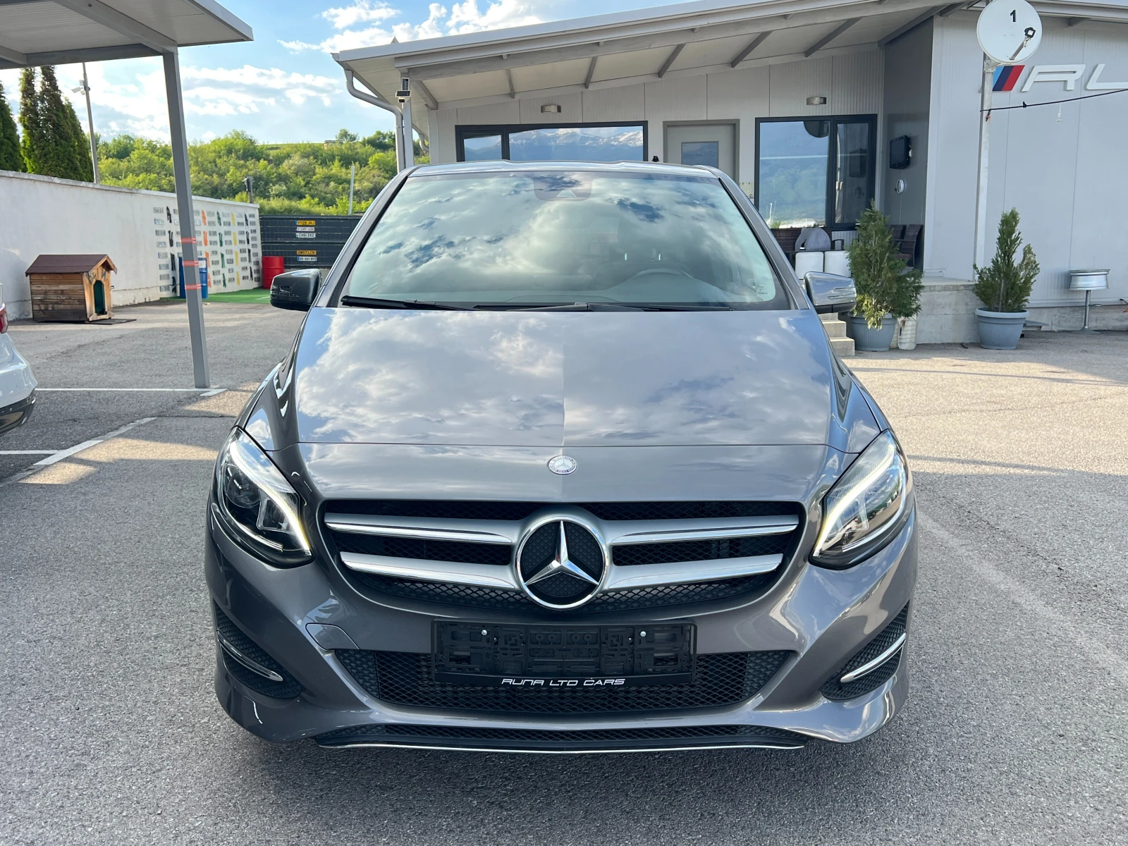 Mercedes-Benz B 180 d 91000km Sport Automatic Camera Кожа ТОП СЪСТОЯНИ - изображение 2