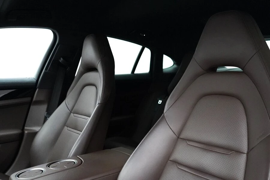 Porsche Panamera 4 E-Hybrid Bose - изображение 8