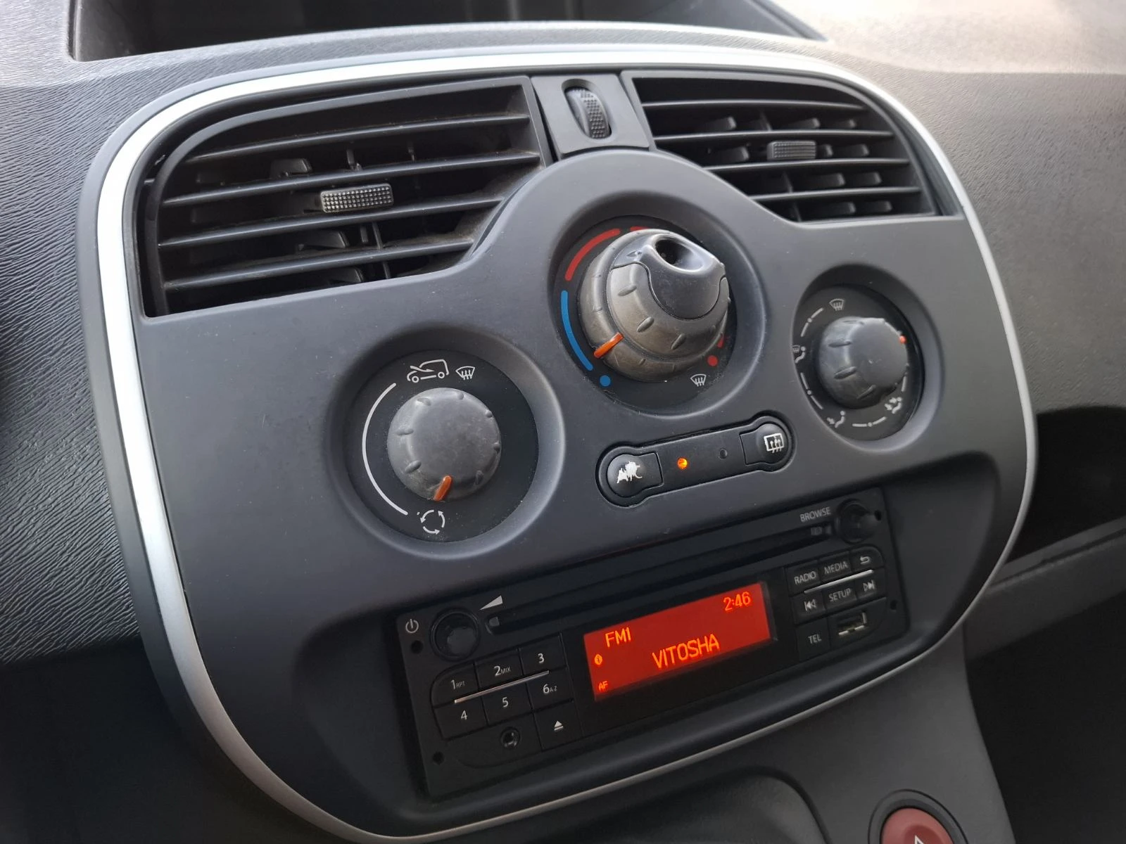 Renault Kangoo 1.2i+ КЛИМАТИК+ ЕURO5B - изображение 10