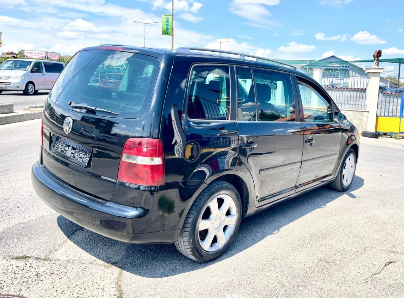 VW Touran 2.0 TDI 7местен - изображение 3