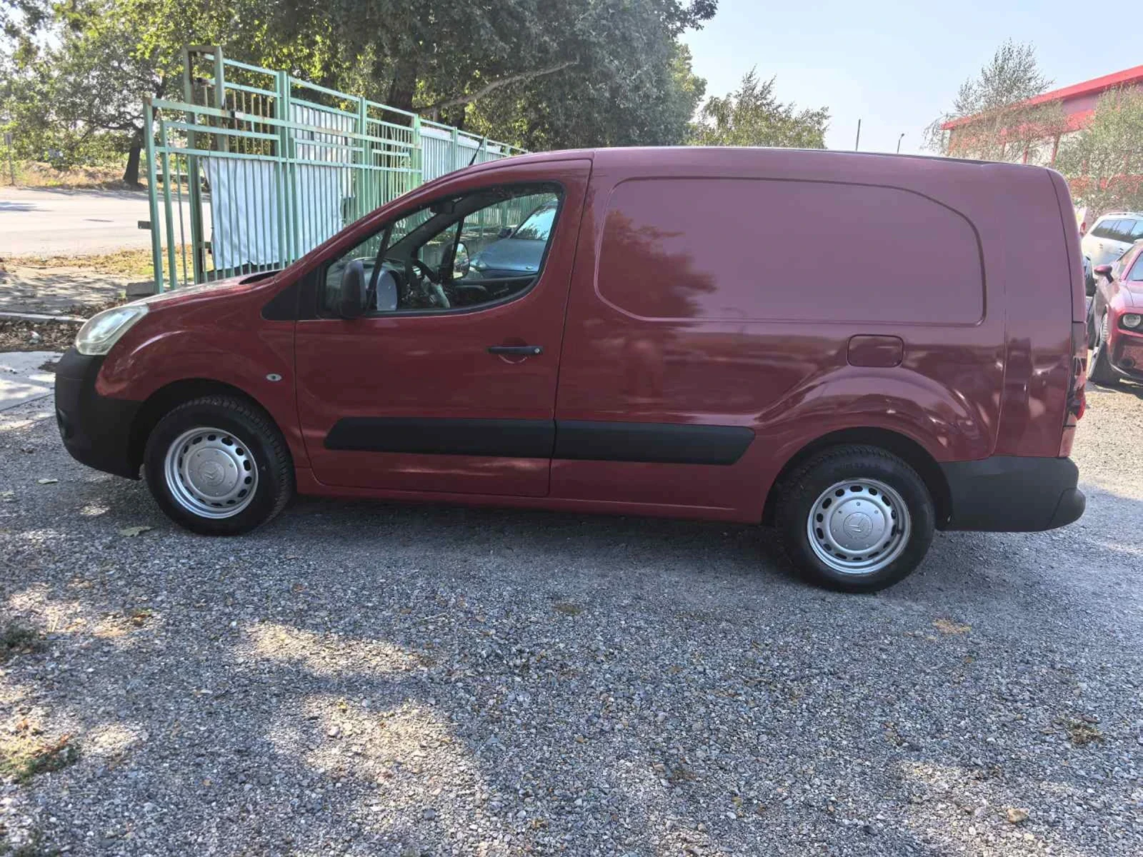 Citroen Berlingo 90 к.с.- 3 места, макси база. Клима.  - изображение 4