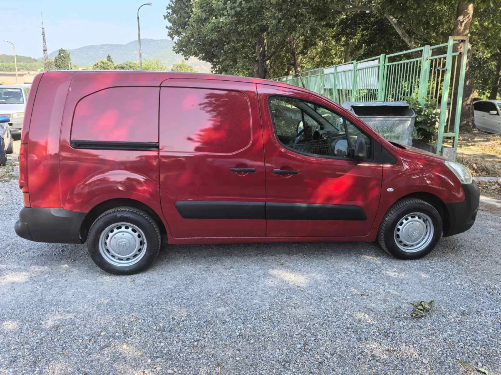 Citroen Berlingo 90 к.с.- 3 места, макси база. Клима.  - изображение 8