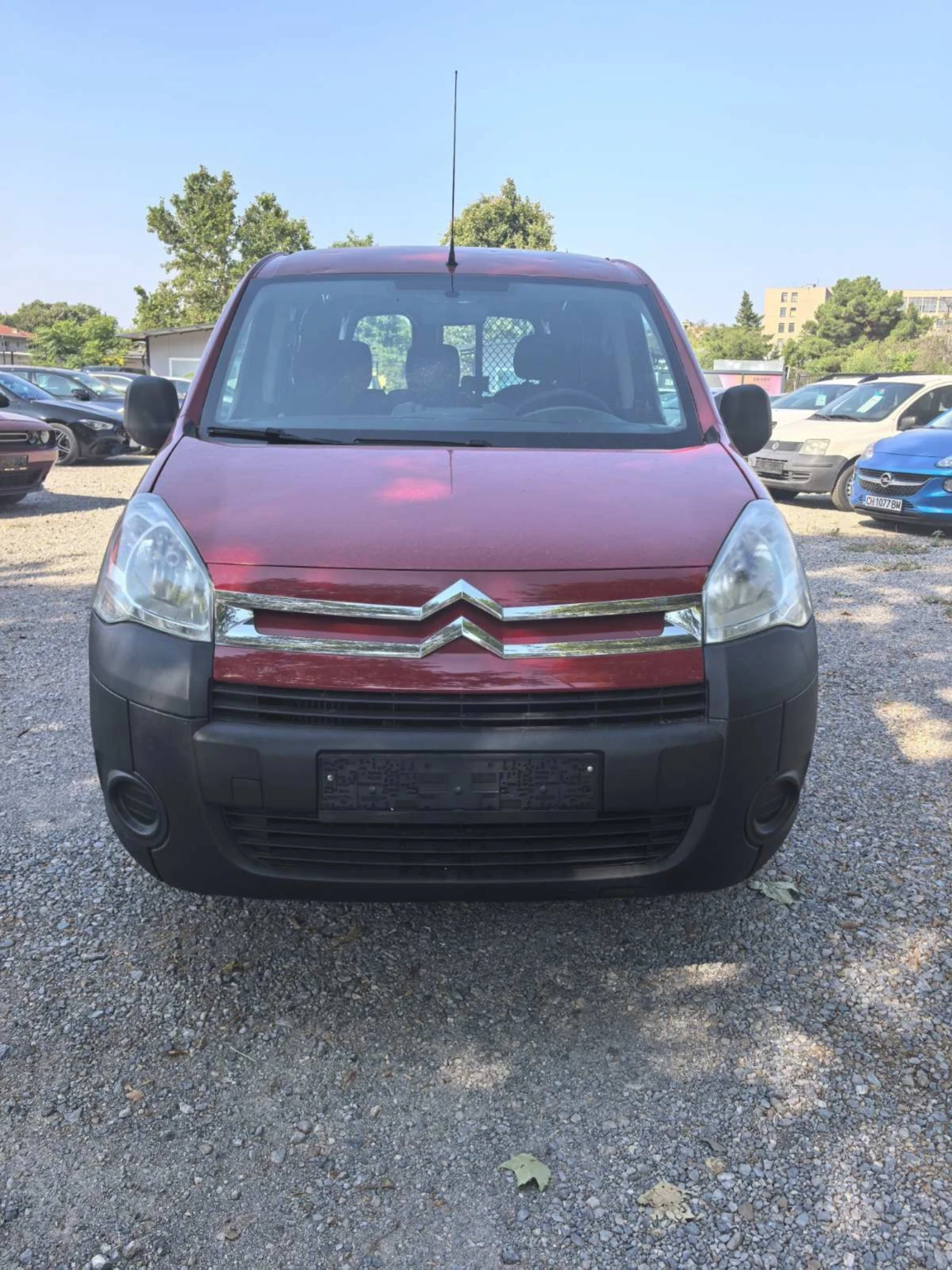 Citroen Berlingo 90 к.с.- 3 места, макси база. Клима.  - изображение 2