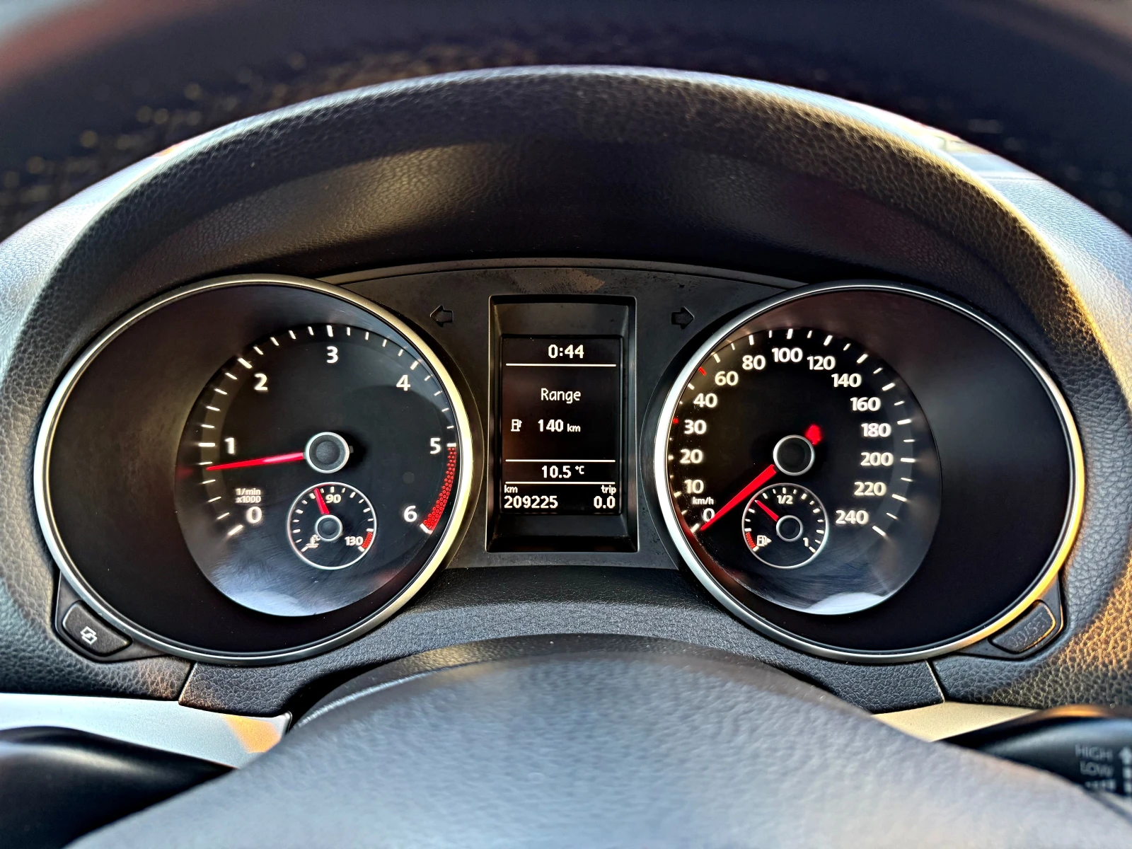 VW Golf 2.0TDI HIGHLINE EURO-5A - изображение 10