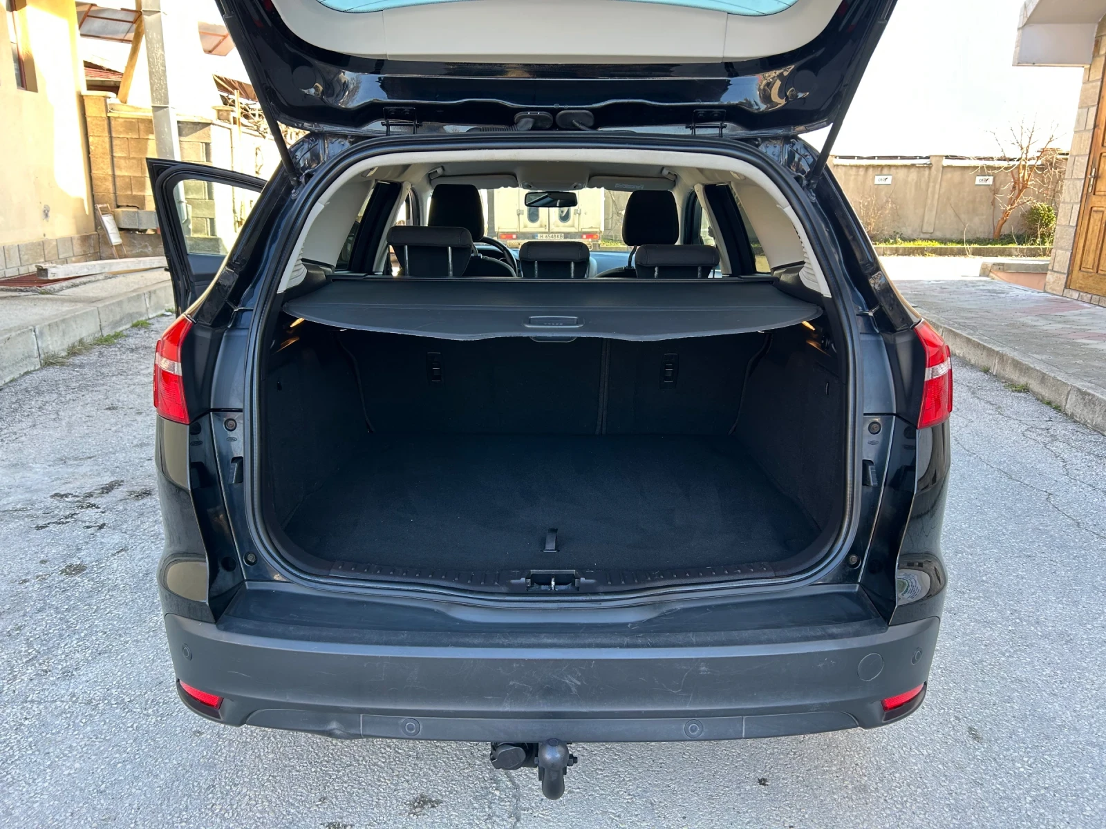 Ford Focus 1.0i LED TITANIUM , снимка 12 - Автомобили и джипове - 53748150