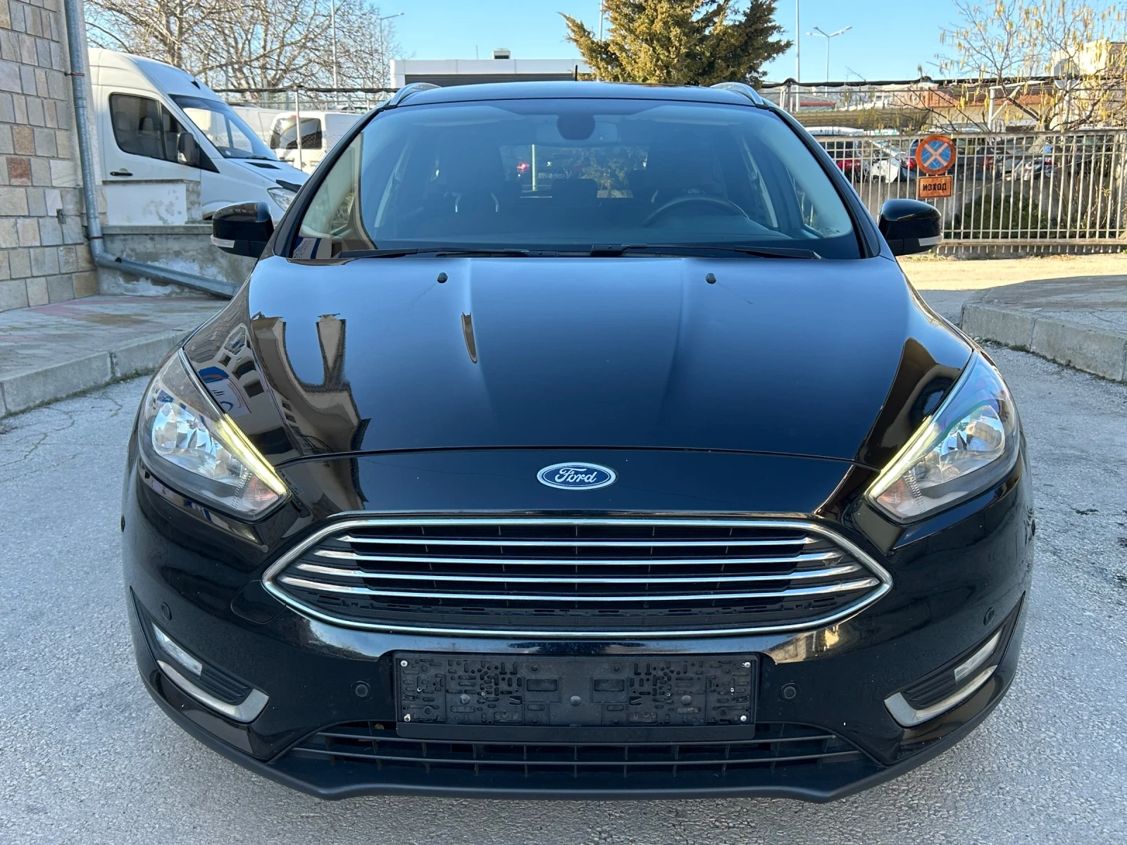 Ford Focus 1.0i LED TITANIUM , снимка 2 - Автомобили и джипове - 53748150
