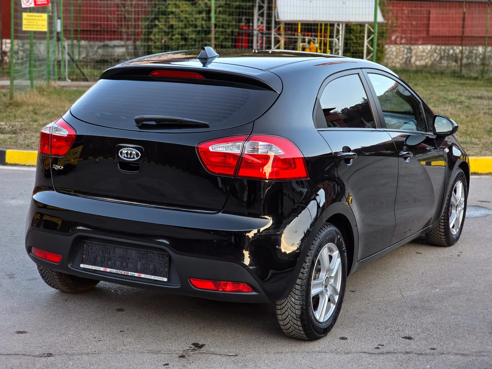 Kia Rio 1.2i 85hp, снимка 5 - Автомобили и джипове - 53788297