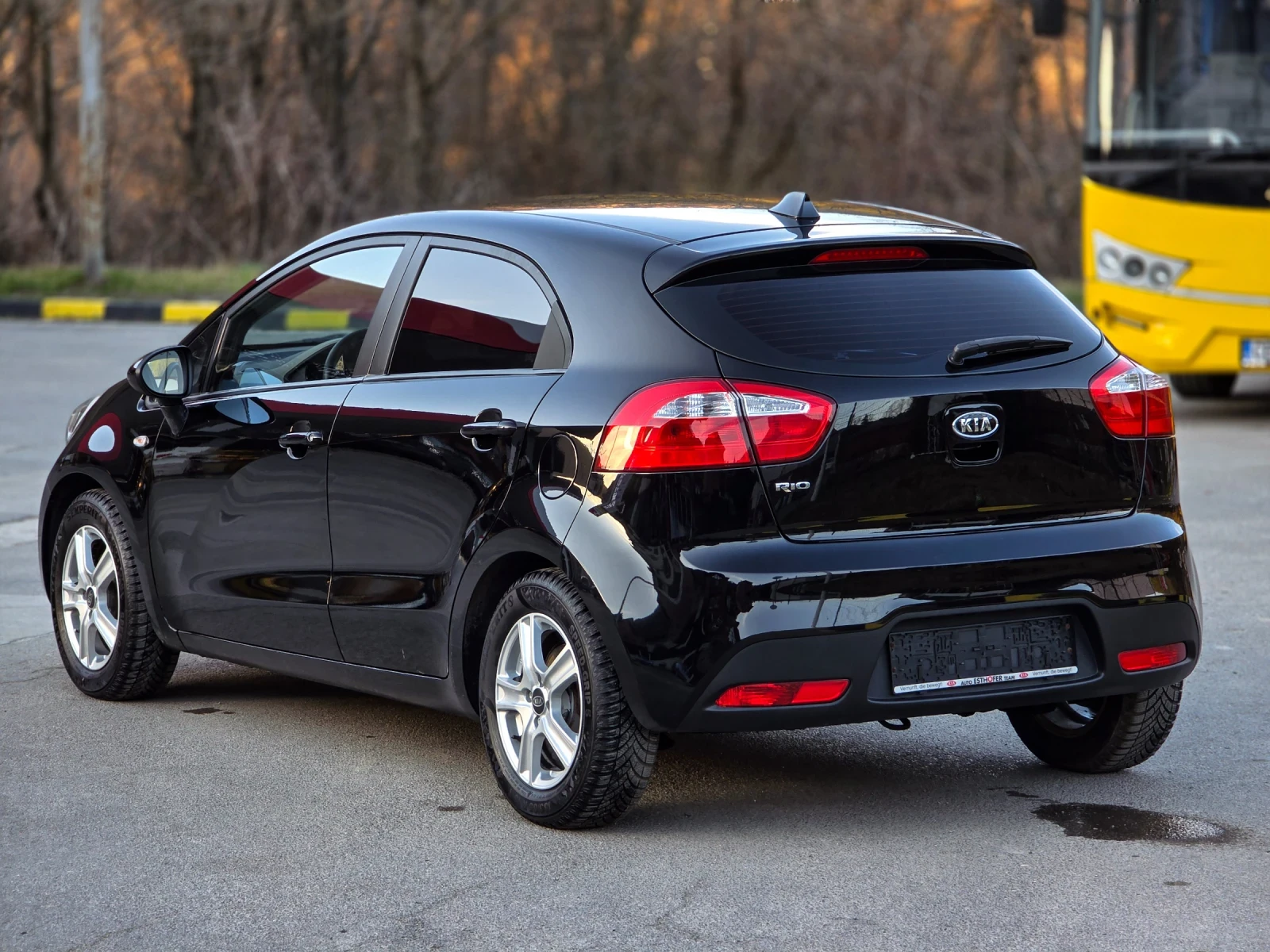 Kia Rio 1.2i 85hp, снимка 4 - Автомобили и джипове - 53788297