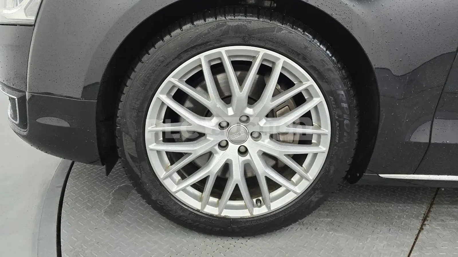 Audi A8 L MATRIX| TV| 360| MASSAGE| HUD| BOSE, снимка 16 - Автомобили и джипове - 54208515