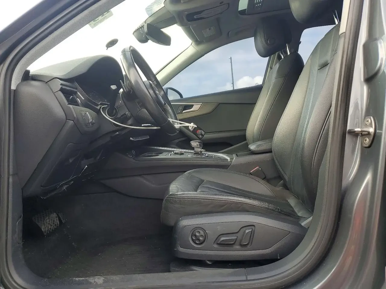 Audi A4 PREMIUM, снимка 7 - Автомобили и джипове - 54700134