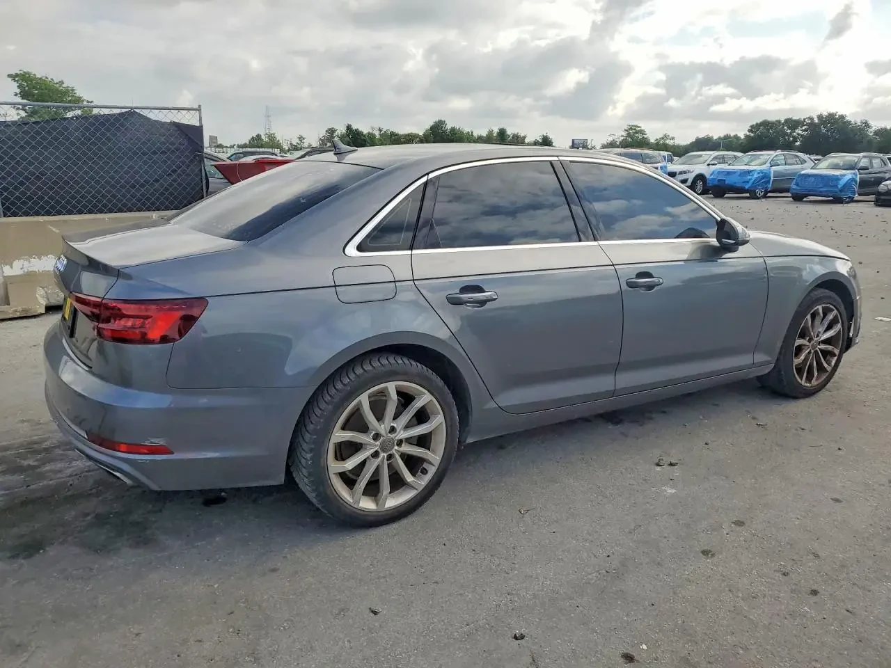 Audi A4 PREMIUM, снимка 5 - Автомобили и джипове - 54700134