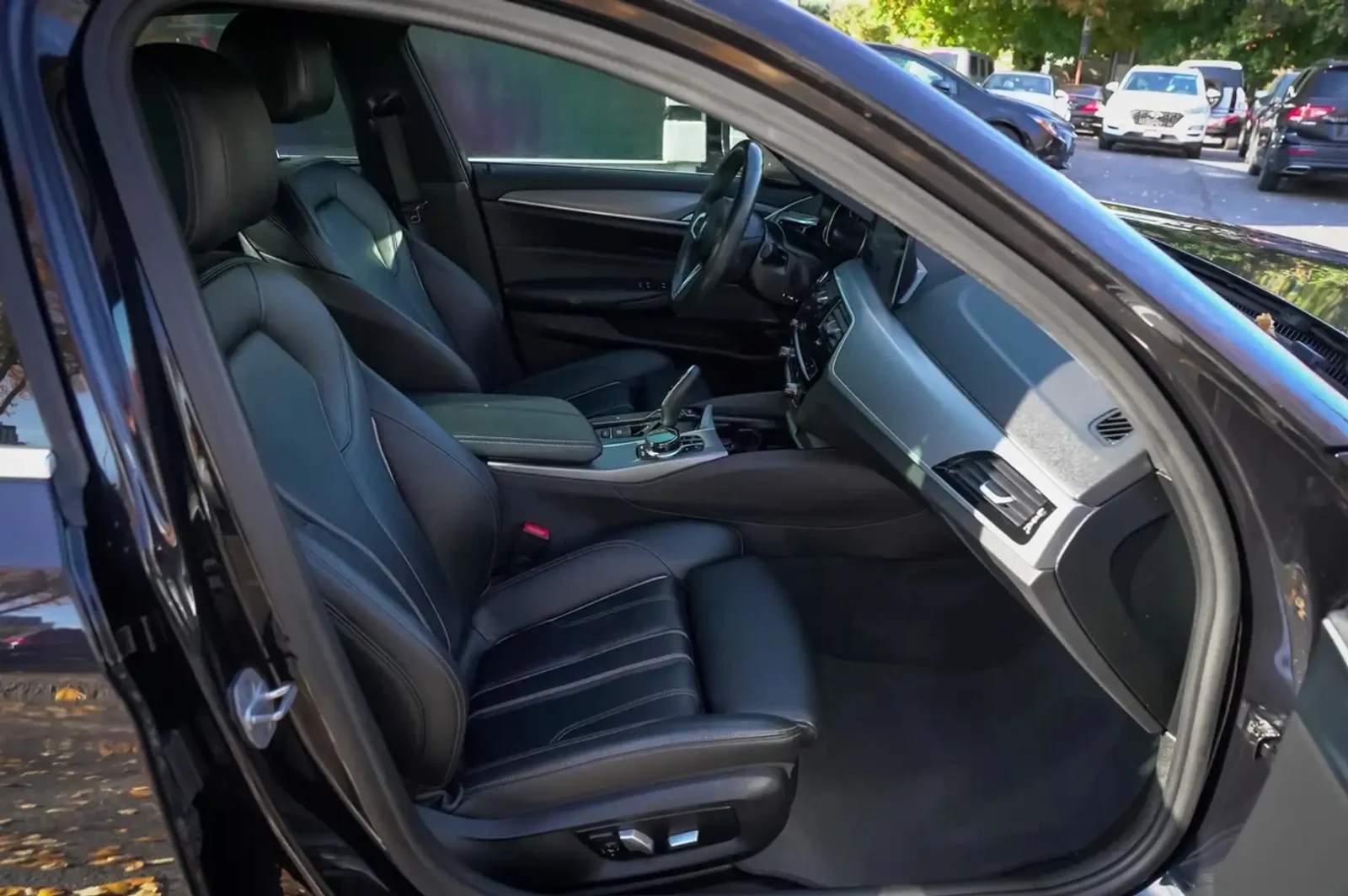 BMW 530 XDrive* B48 * HEAD-UP* ПОДГРЕВ, снимка 8 - Автомобили и джипове - 54999513