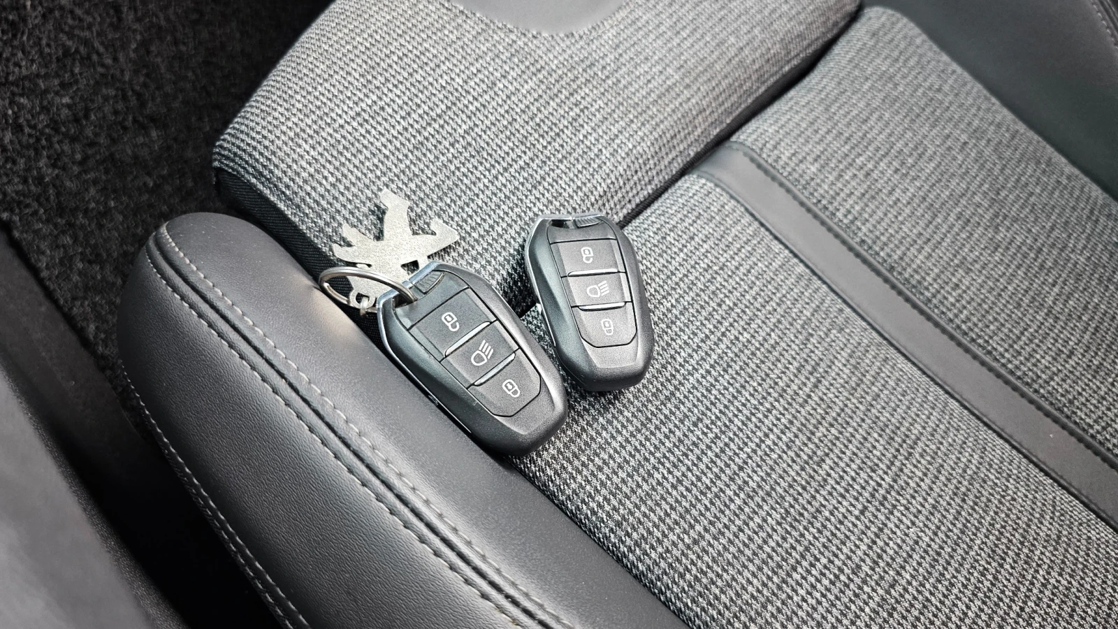 Peugeot 3008 2nd Generation 1.5 Hdi, снимка 17 - Автомобили и джипове - 55046618