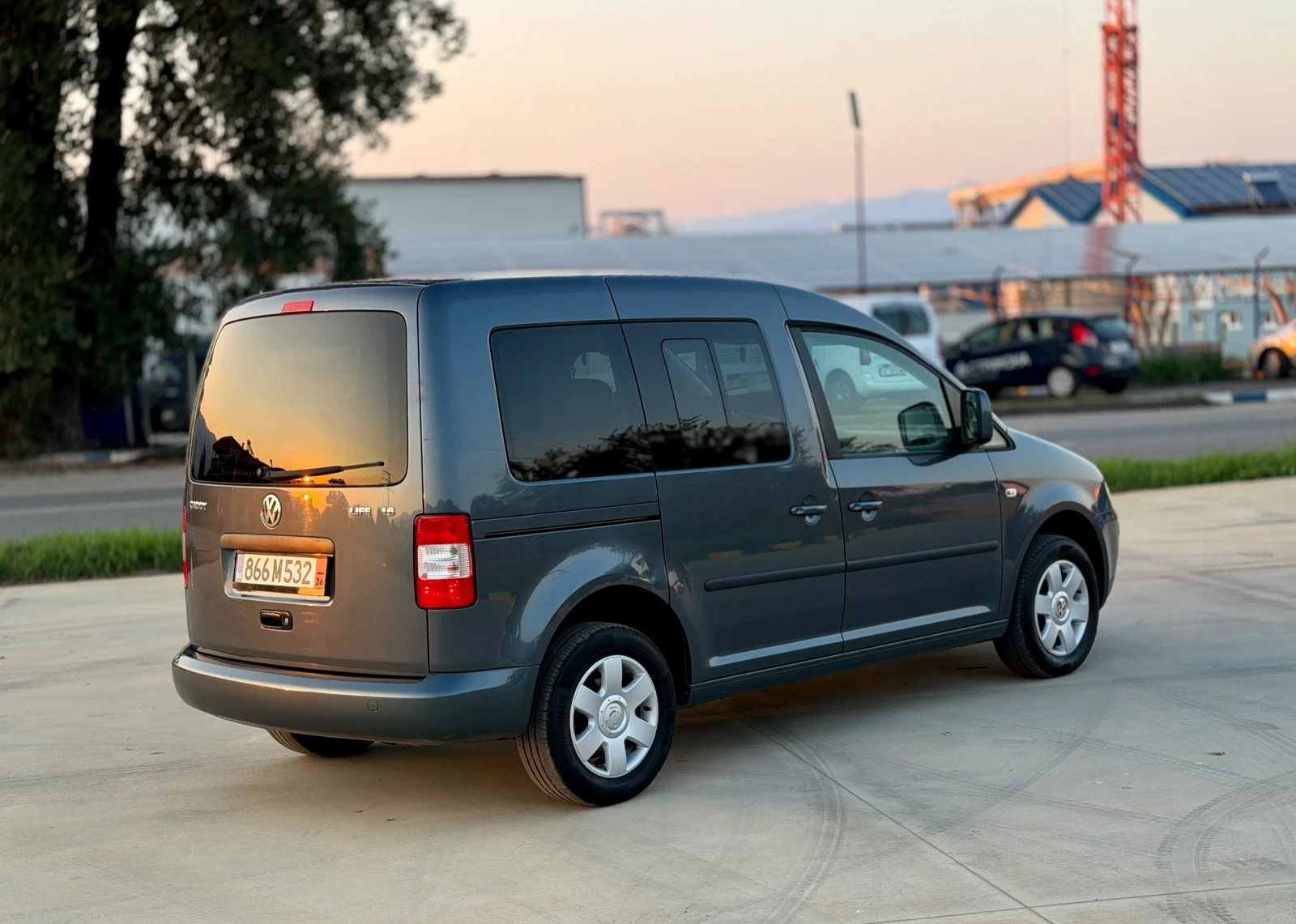 VW Caddy Life 1.6 MPI 2009 , снимка 2 - Автомобили и джипове - 55702470