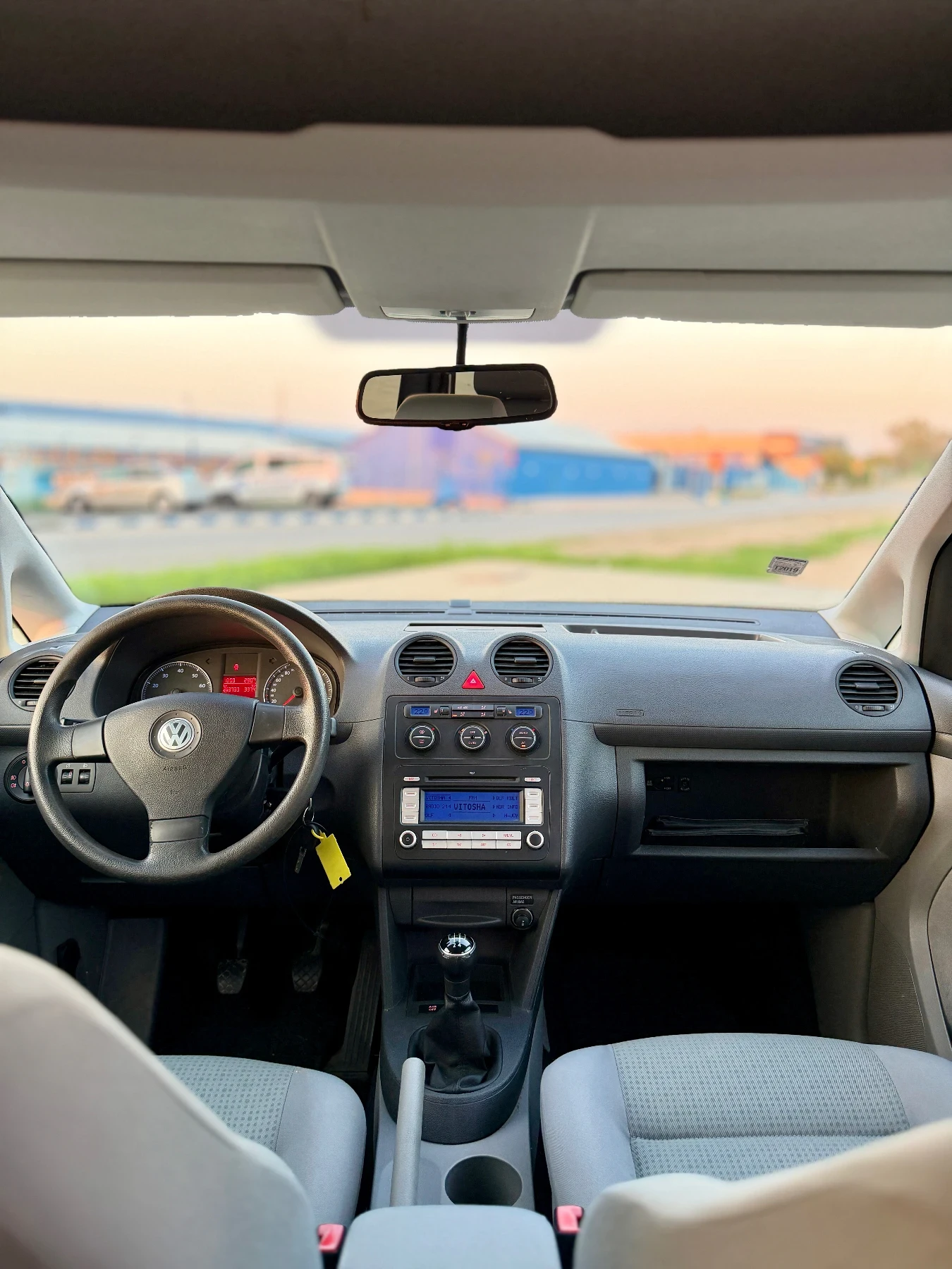 VW Caddy Life 1.6 MPI 2009 , снимка 12 - Автомобили и джипове - 55702470