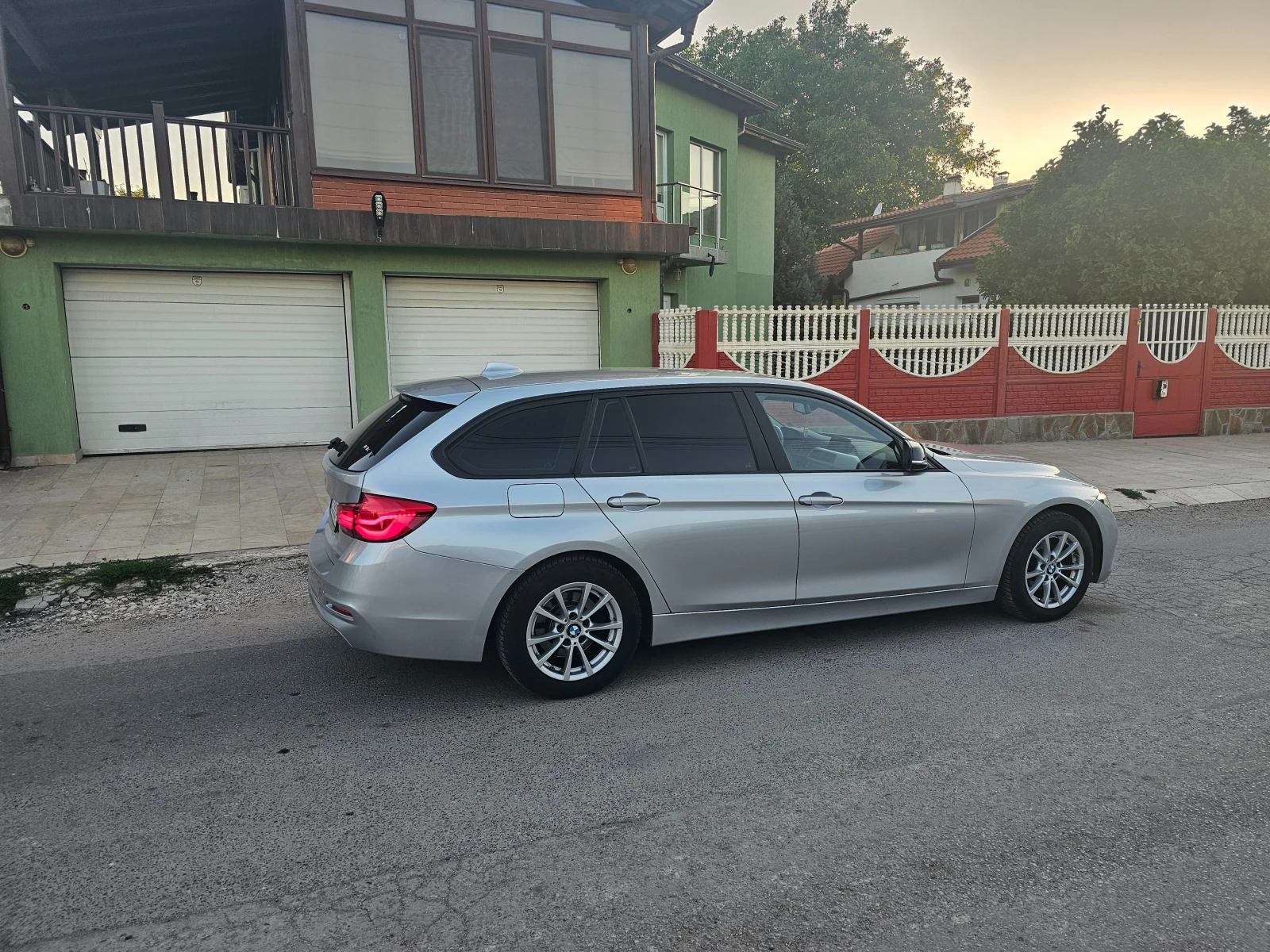 BMW 316 2, 0tdi-Гаражно, снимка 6 - Автомобили и джипове - 55984626
