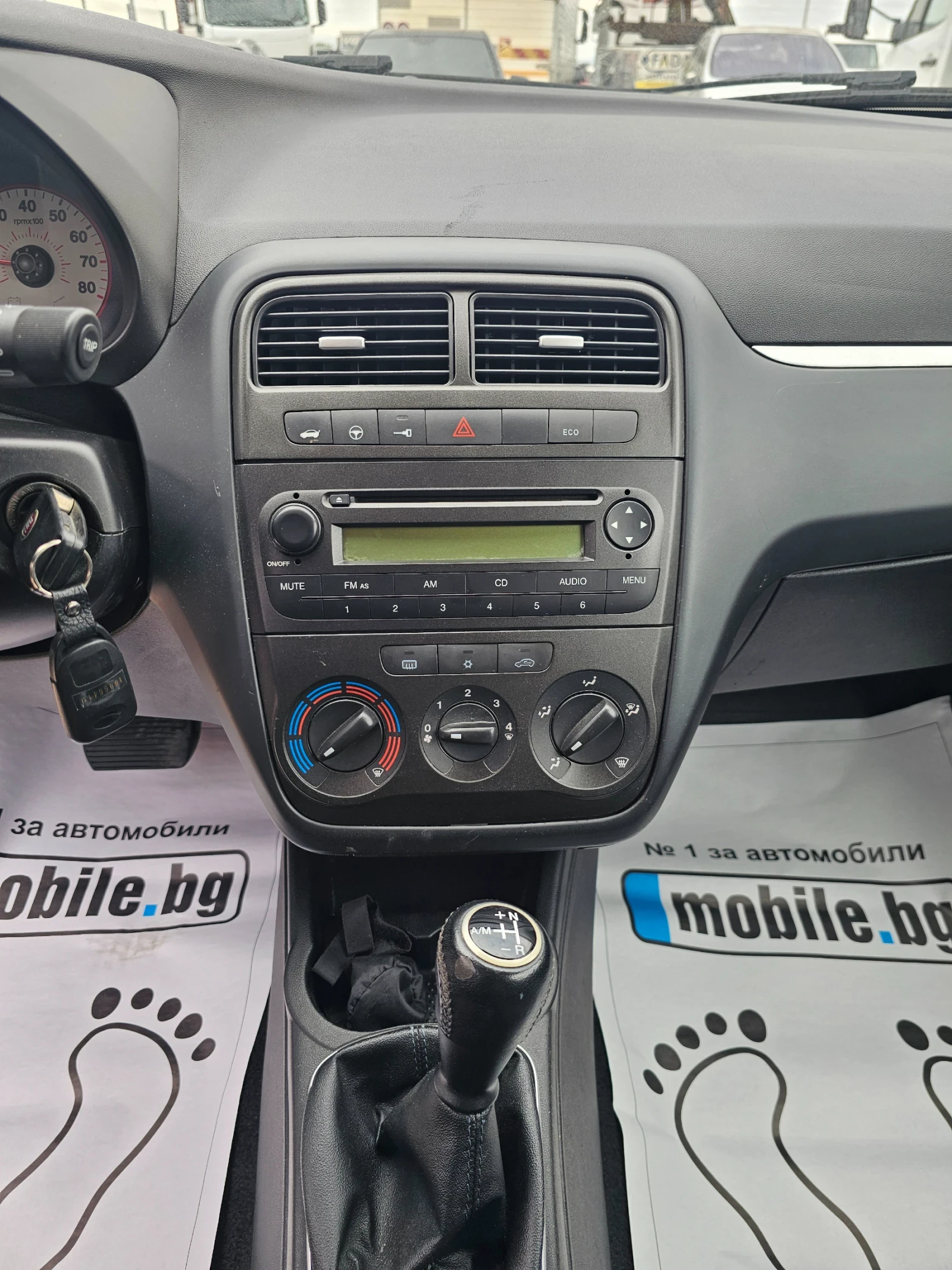 Fiat Punto 1.4/90х.км./КЛИМАТИК/АВТОМАТИК/ГАЗ/, снимка 10 - Автомобили и джипове - 56163076