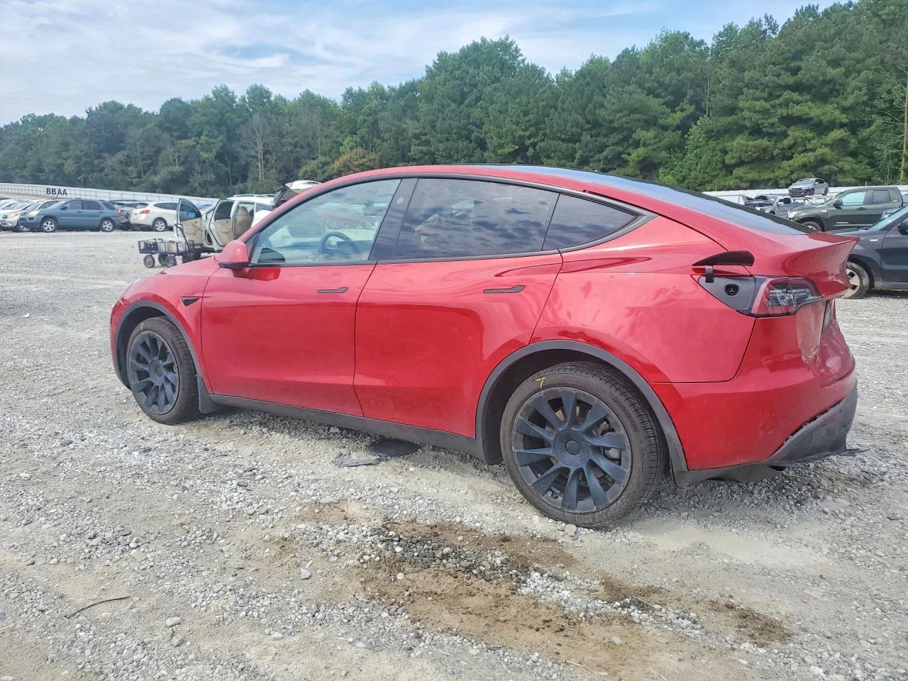 Tesla Model Y, снимка 2 - Автомобили и джипове - 56376807