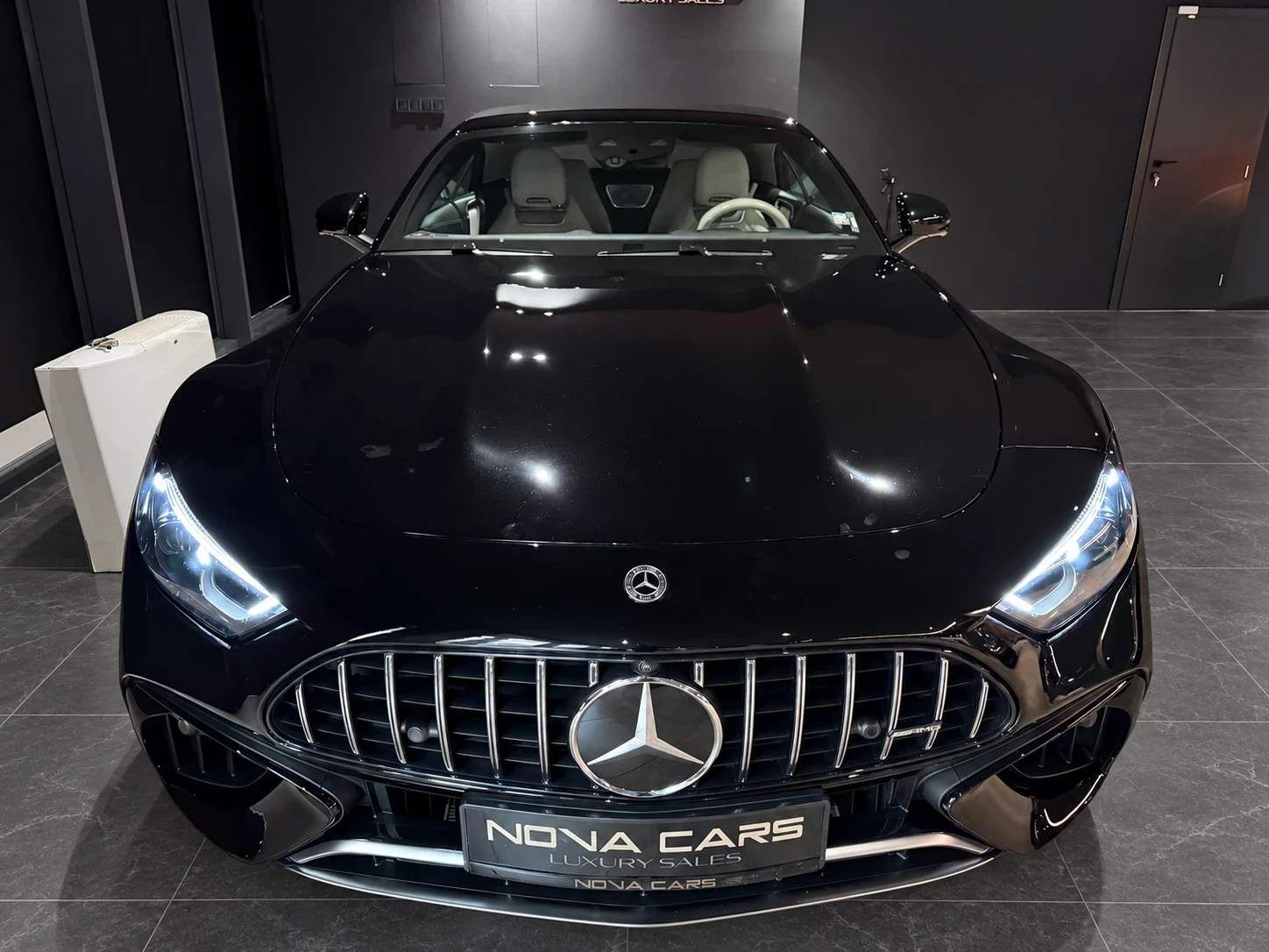 Mercedes-Benz SL 63 AMG 4 Matic+ , снимка 3 - Автомобили и джипове - 56697834