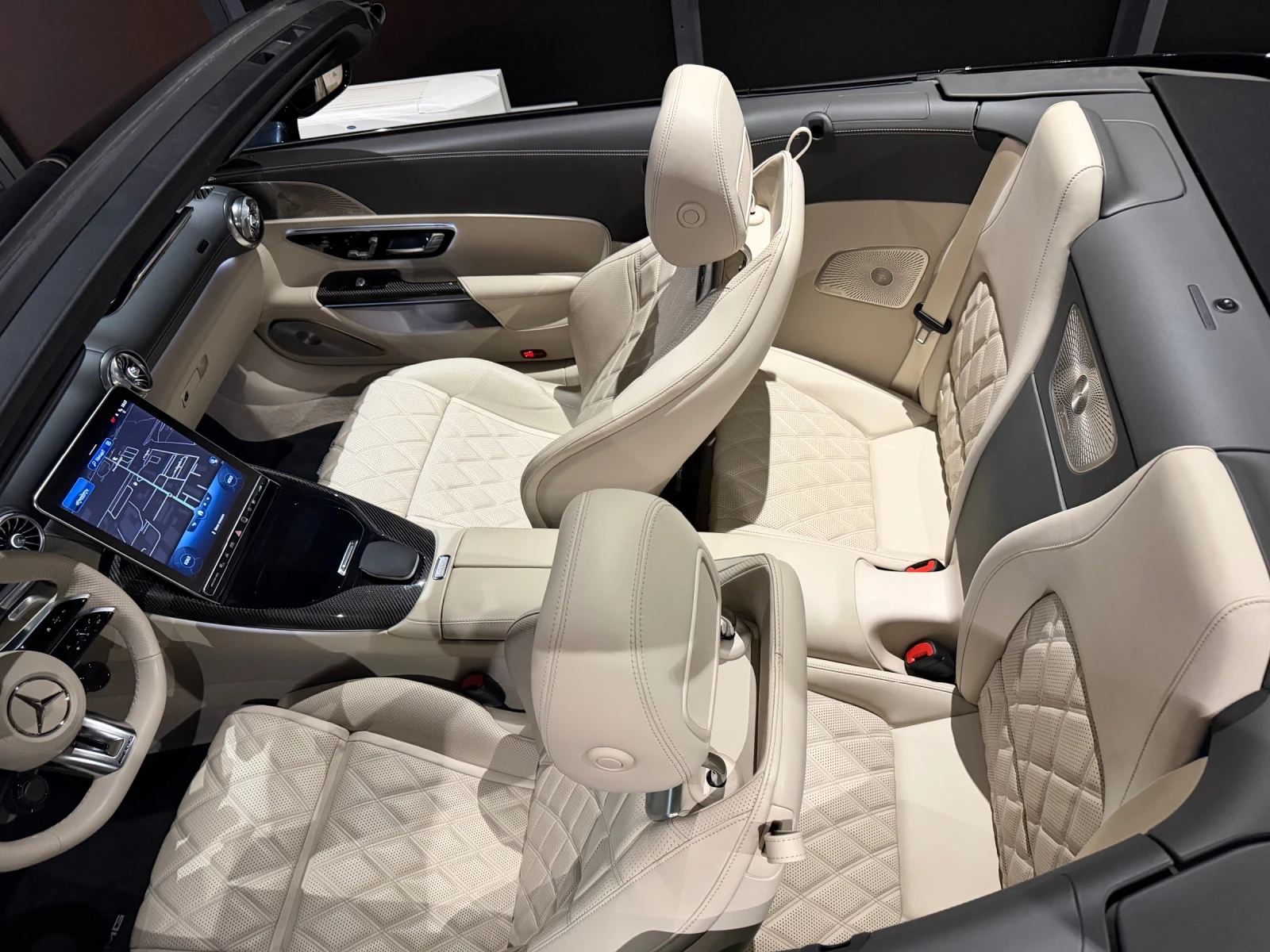 Mercedes-Benz SL 63 AMG 4 Matic+ , снимка 8 - Автомобили и джипове - 56697834