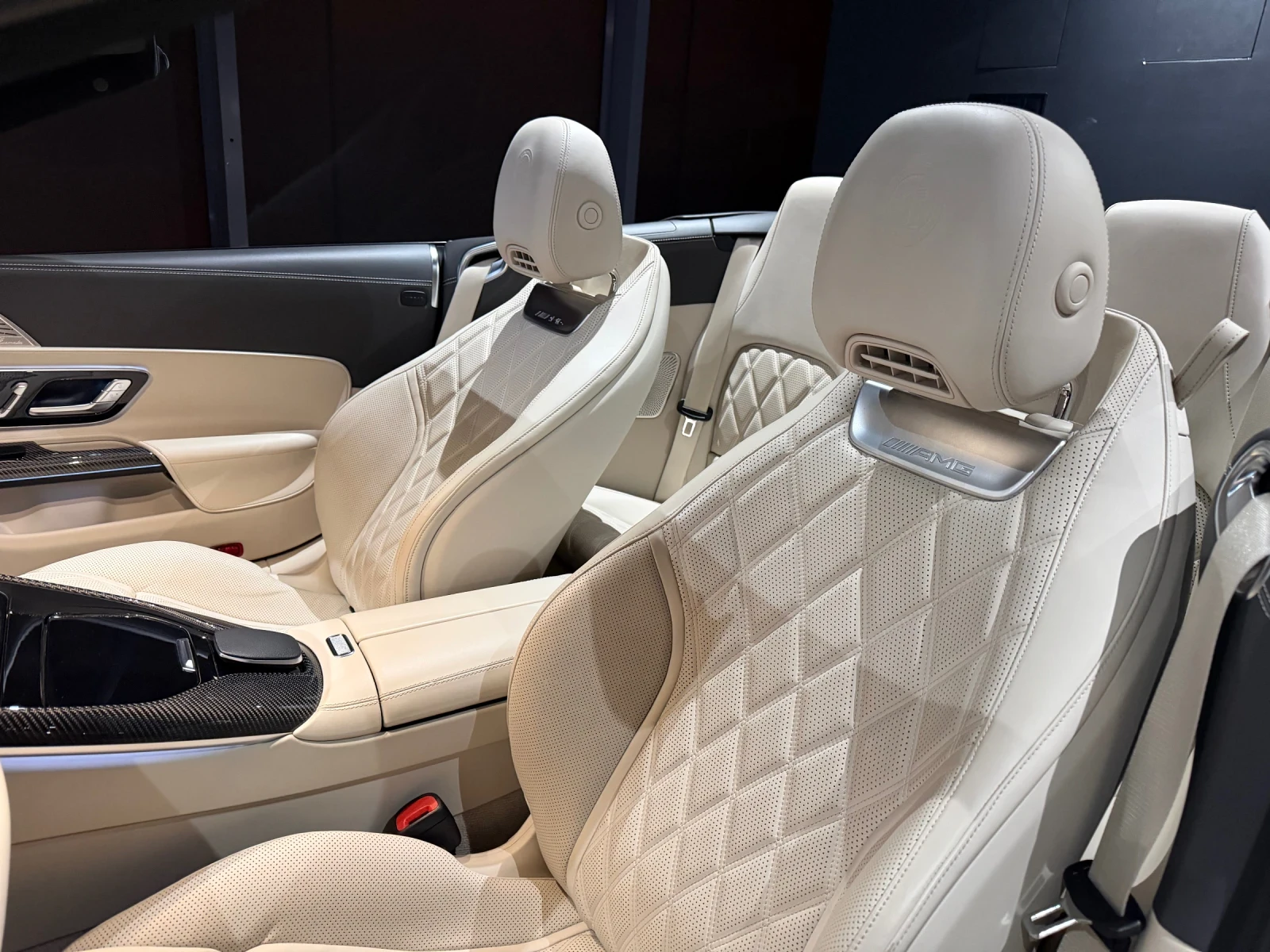 Mercedes-Benz SL 63 AMG 4 Matic+ , снимка 11 - Автомобили и джипове - 56697834