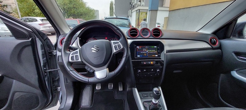 Suzuki Vitara 1.4 4x4 Германия ФУЛ Екстри !, снимка 11 - Автомобили и джипове - 44321157