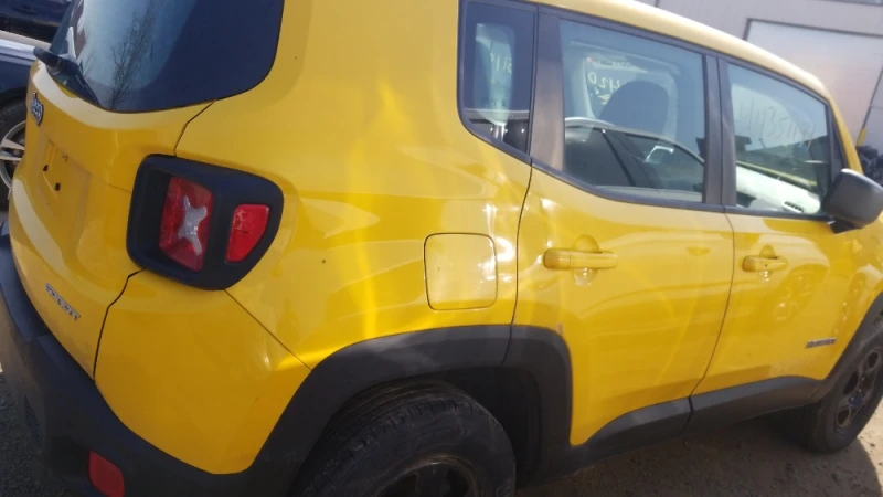 Jeep Renegade, снимка 6 - Автомобили и джипове - 47293168