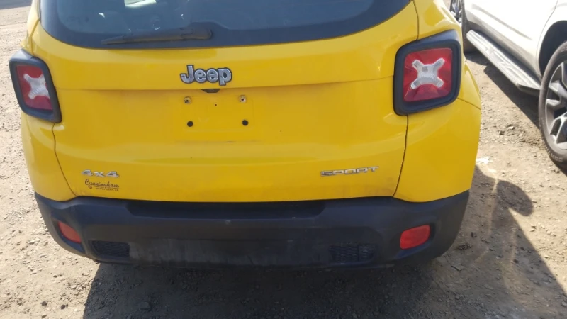 Jeep Renegade, снимка 13 - Автомобили и джипове - 47293168