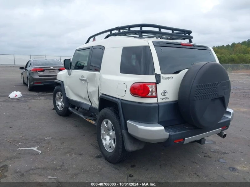 Toyota Fj cruiser, снимка 5 - Автомобили и джипове - 48317579