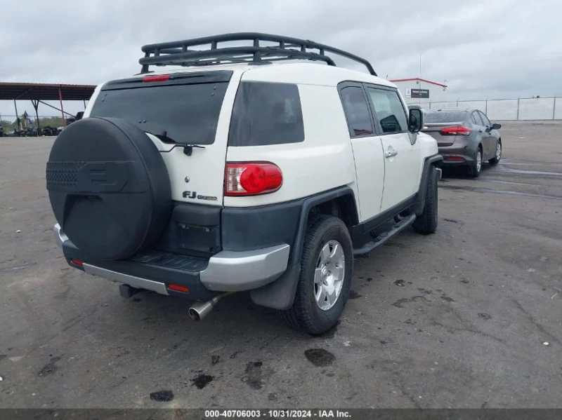 Toyota Fj cruiser, снимка 7 - Автомобили и джипове - 48317579