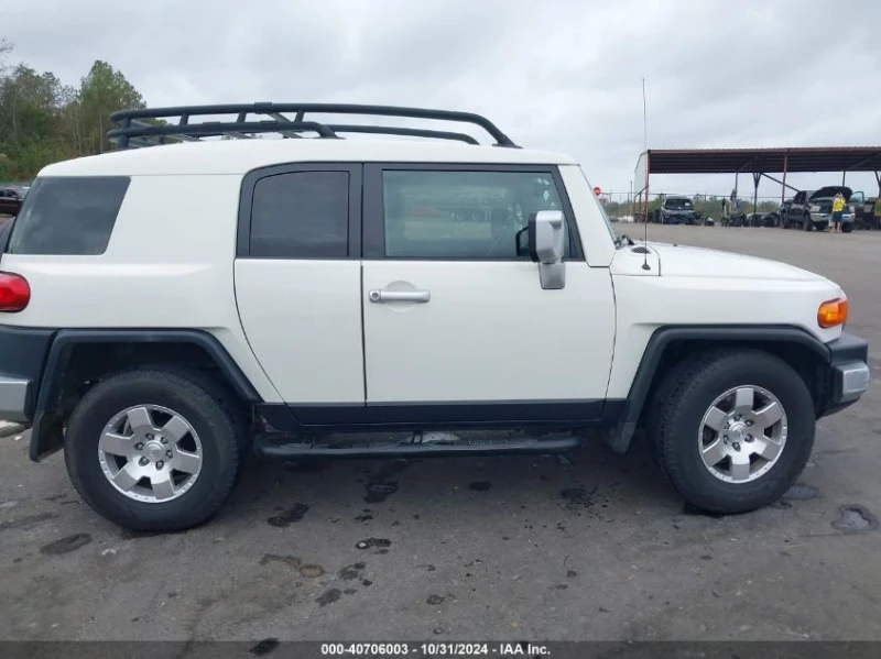 Toyota Fj cruiser, снимка 3 - Автомобили и джипове - 48317579