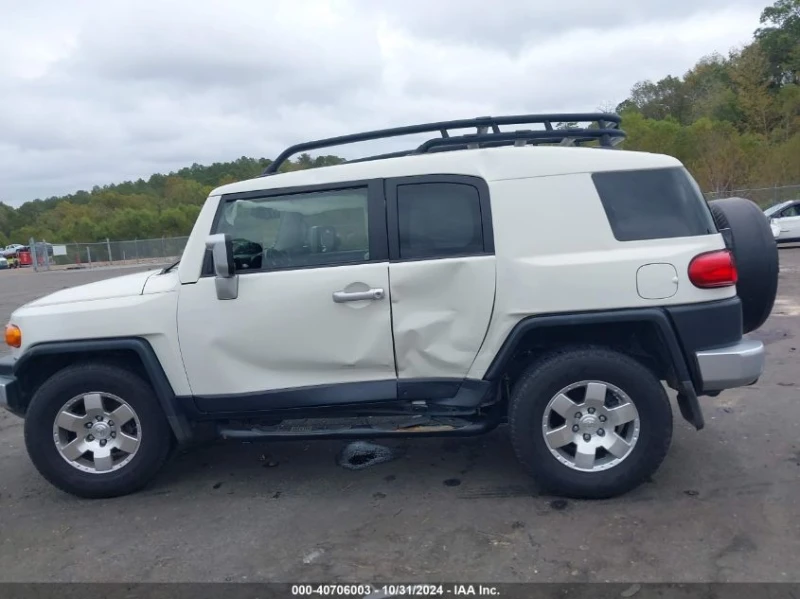 Toyota Fj cruiser, снимка 8 - Автомобили и джипове - 48317579