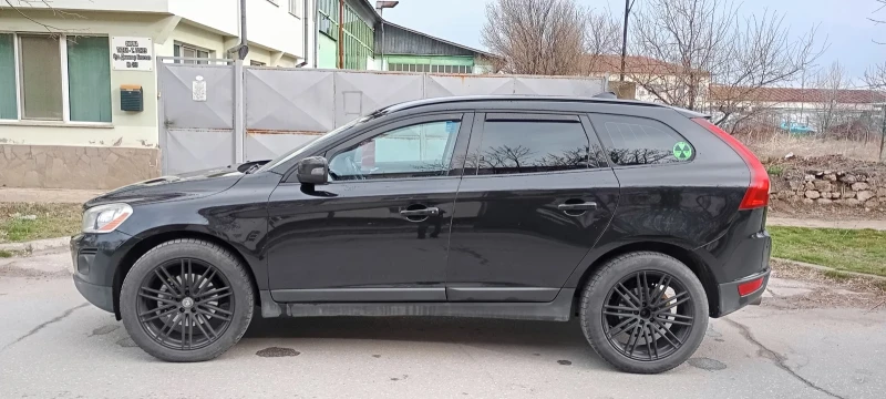 Volvo XC60, снимка 4 - Автомобили и джипове - 48936123